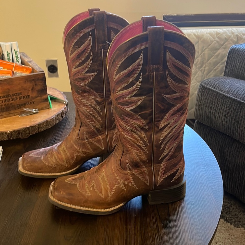 Ariat cowboy boots